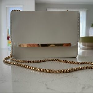 Elegant White and Gold Chain Shoulder Bag